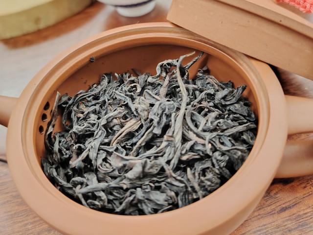 武夷巖茶屬于什么茶？武夷巖茶百科：品種、茶類與品鑒秘籍！ 